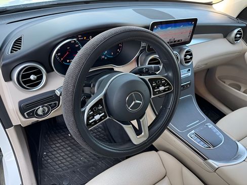 Used 2020 Mercedes-Benz GLC 300 4MATIC image 22