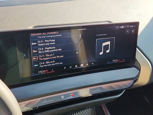 Used 2025 BMW X3 xDrive30i w/ Convenience Package image 15