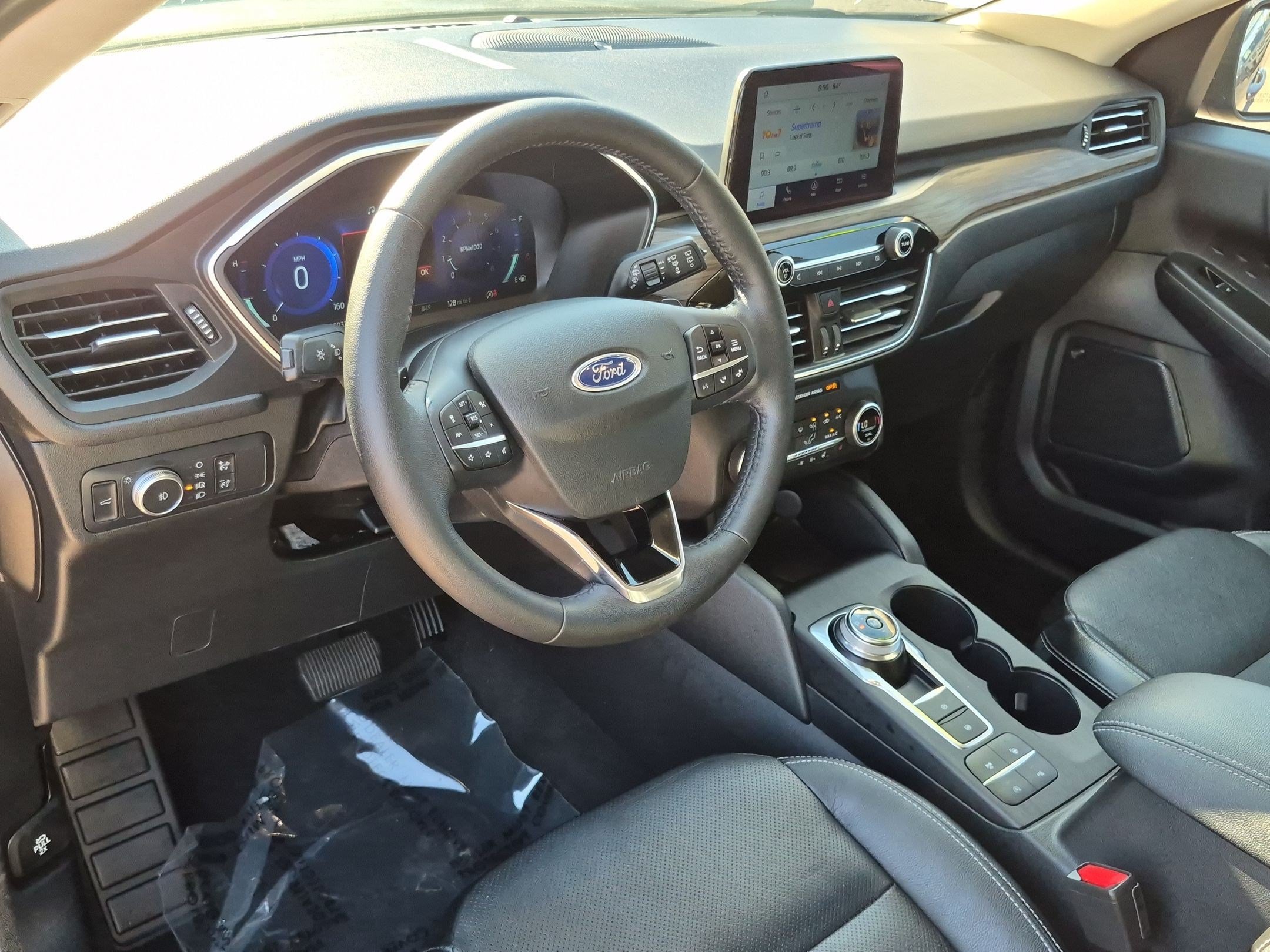 Used 2020 Ford Escape Titanium AWD/4WD image 13