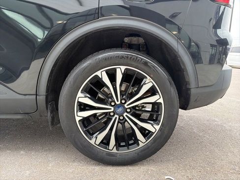 Used 2022 Ford Escape SEL w/ SEL Stealth AWD Package image 4