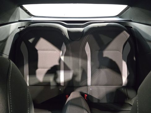 Used 2020 Chevrolet Camaro LT RWD image 13