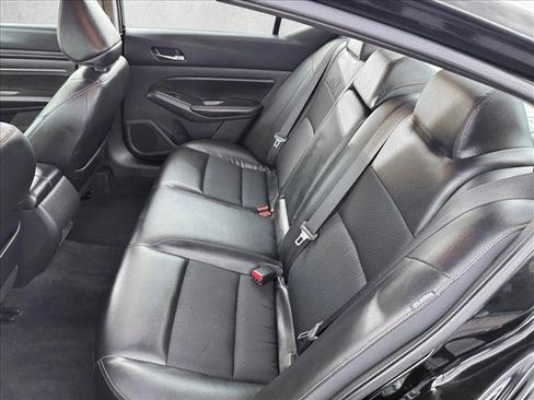 Used 2019 Nissan Altima 2.5 SR image 16