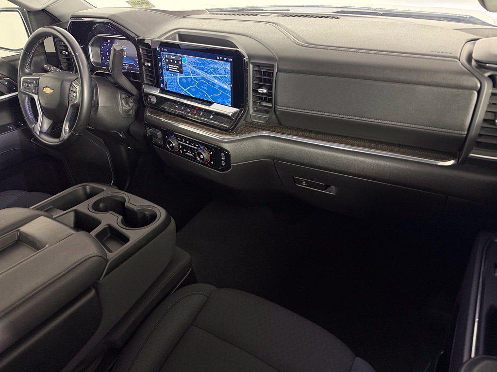Used 2025 Chevrolet Silverado 1500 LT RWD image 14