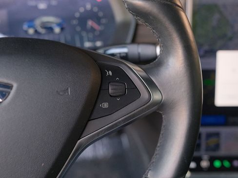 Used 2014 Tesla Model S 85 image 21