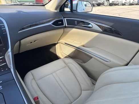 Used 2013 Lincoln MKZ Hybrid image 19