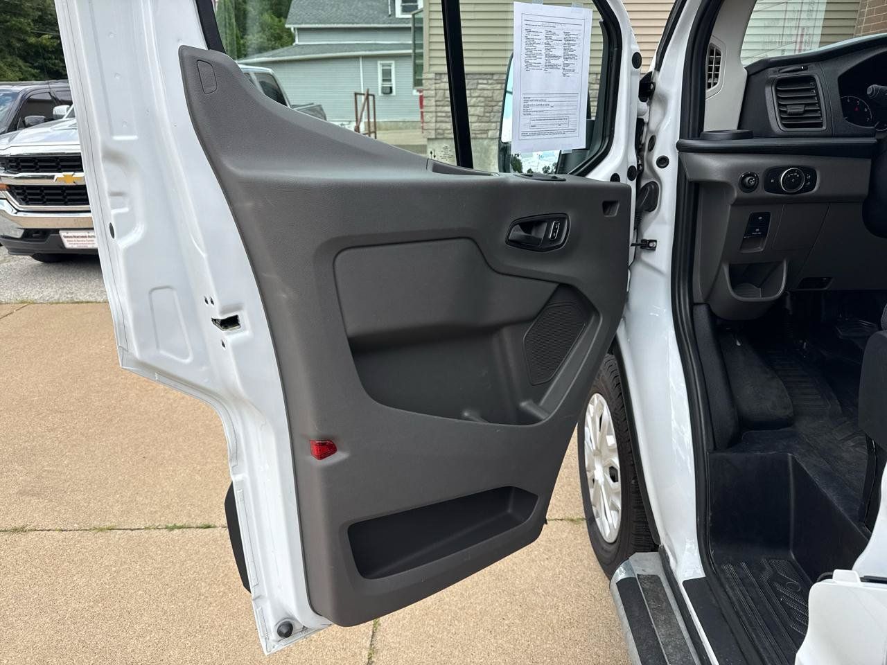 Used 2025 Ford Transit 250 Low Roof w/ Exterior Upgrade Package RWD image 7