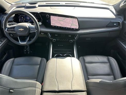 Used 2025 Chevrolet Tahoe LT image 19