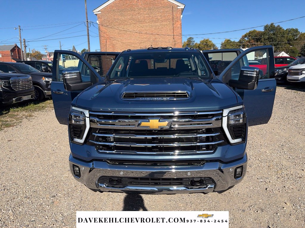 Used 2024 Chevrolet Silverado 3500 LTZ w/ LTZ Plus Package AWD/4WD image 32