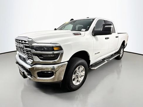 Used 2026 RAM 2500 Big Horn AWD/4WD image 3