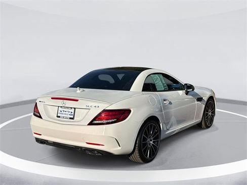Used 2018 Mercedes-Benz SLC 43 AMG image 4