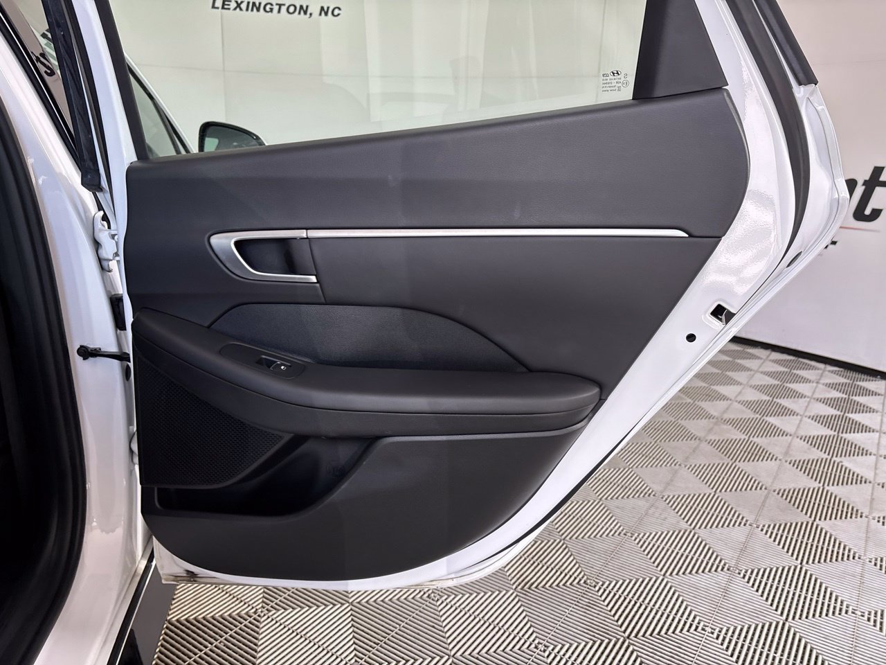 Used 2024 Hyundai Sonata SEL w/ Convenience Package FWD image 26