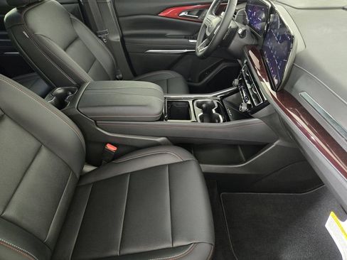 New 2026 Chevrolet Traverse Z71 w/ Driver Confidence Package AWD/4WD image 15