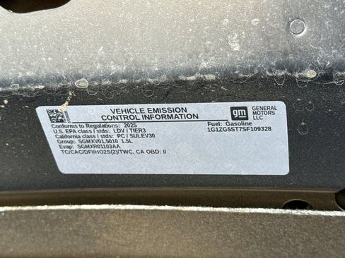 Used 2025 Chevrolet Malibu RS FWD image 38