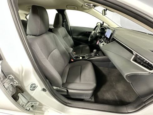 Used 2025 Toyota Corolla LE image 26