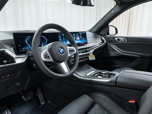 New 2026 BMW X5 xDrive40i w/ M Sport Package AWD/4WD image 12