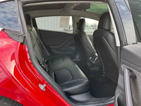 Used 2018 Tesla Model 3 Long Range image 28