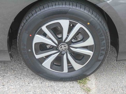 Used 2019 Toyota Prius Prime Plus image 12