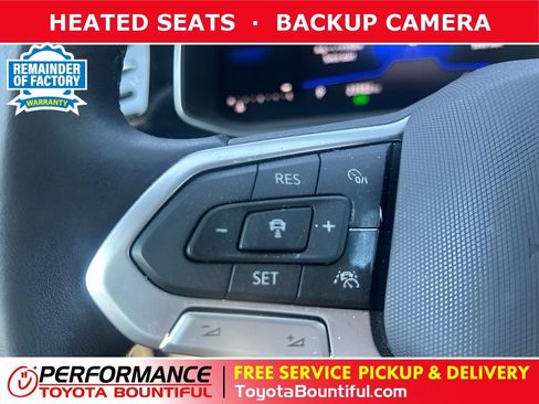 Used 2025 Volkswagen Jetta Sport FWD image 1