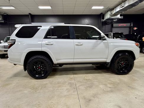 Used 2016 Toyota 4Runner Trail Premium image 7