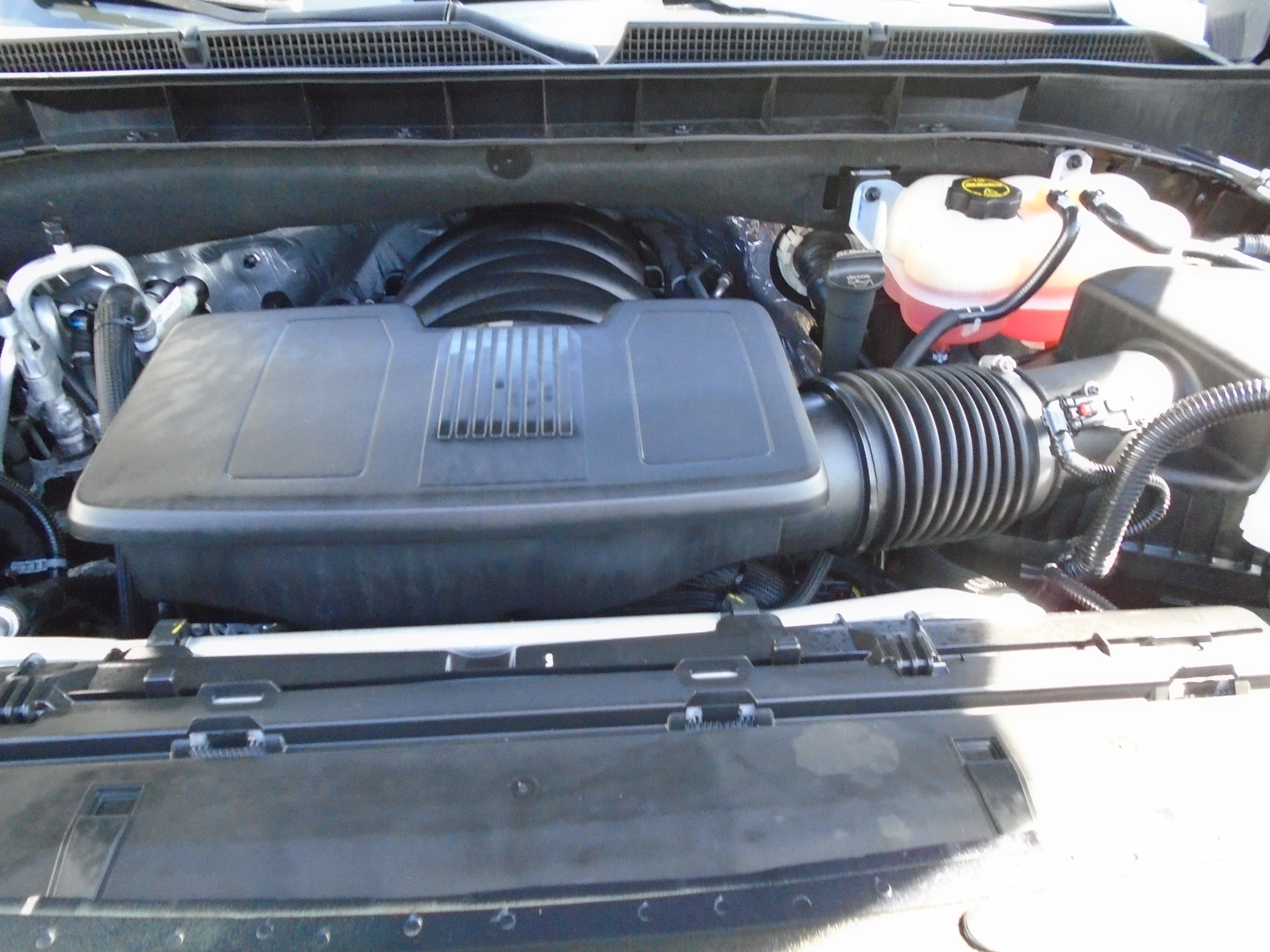 Used 2025 GMC Yukon AT4 AWD/4WD image 87