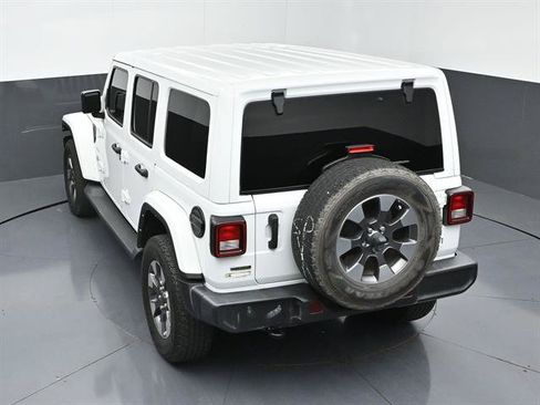 Used 2022 Jeep Wrangler Unlimited Sahara AWD/4WD image 43