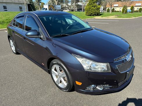 Used 2014 Chevrolet Cruze LT w/ RS Package FWD image 3