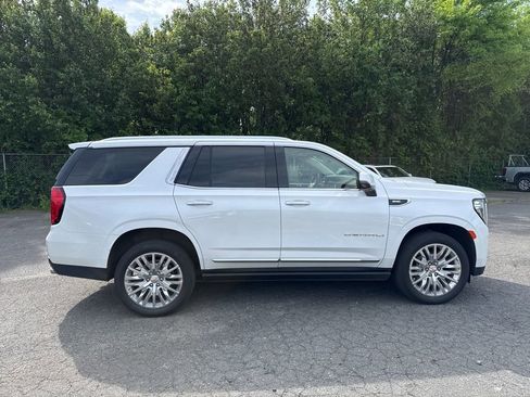 Used 2023 GMC Yukon Denali w/ LPO, Floor Liner Package image 8