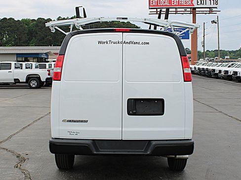 Used 2024 Chevrolet Express 2500 w/ Driver Convenience Package RWD image 16