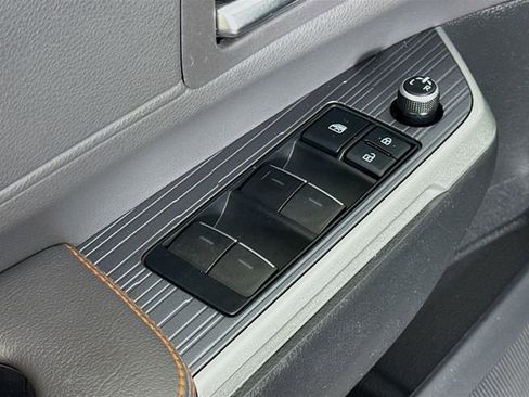 Used 2021 Toyota Sienna XSE image 29