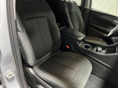 Used 2024 Jeep Grand Cherokee L Laredo RWD image 11