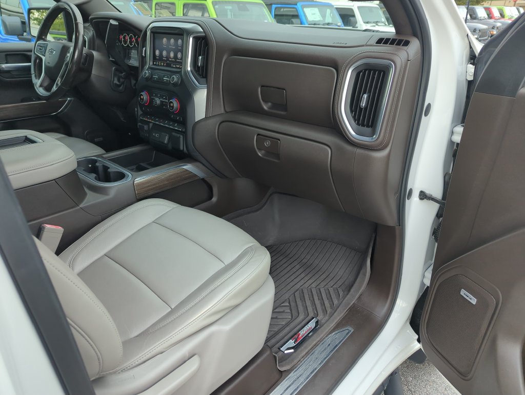 Used 2020 Chevrolet Silverado 1500 LT Trail Boss AWD/4WD image 34