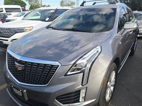 Used 2020 Cadillac XT5 Premium Luxury AWD/4WD image 4