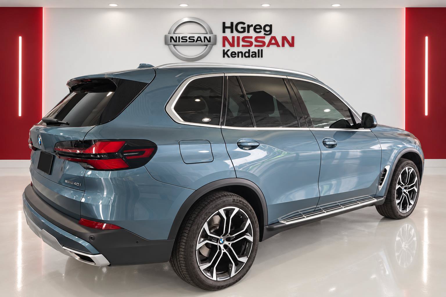 Used 2025 BMW X5 sDrive40i w/ Premium Package RWD image 4