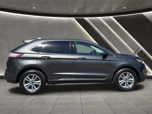 Used 2017 Ford Edge SEL w/ Equipment Group 201A AWD/4WD image 2