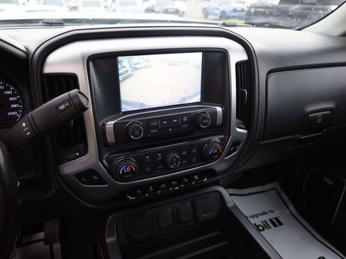 Used 2018 GMC Sierra 2500 SLT w/ Suspension Package, Off-Road AWD/4WD image 15