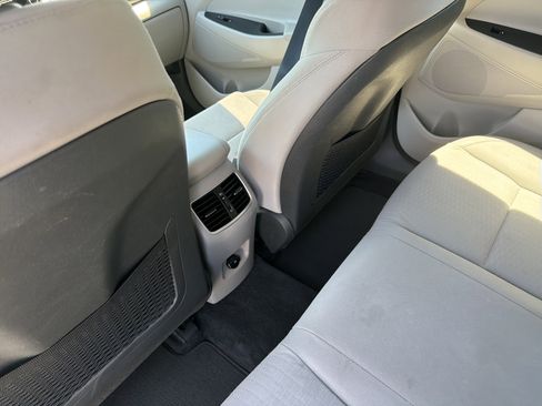 Used 2020 Hyundai Tucson SEL FWD image 25