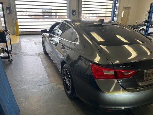 Used 2017 Chevrolet Malibu LS FWD image 7