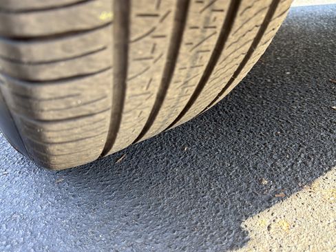 Certified 2025 Volvo XC60 B5 Plus image 12