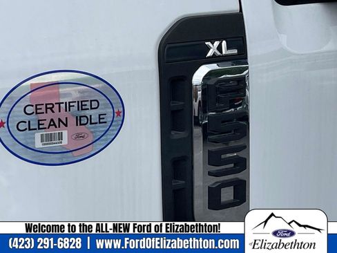 New 2024 Ford F550 4x4 Crew Cab Super Duty image 10