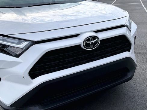 Certified 2025 Toyota RAV4 XLE image 30