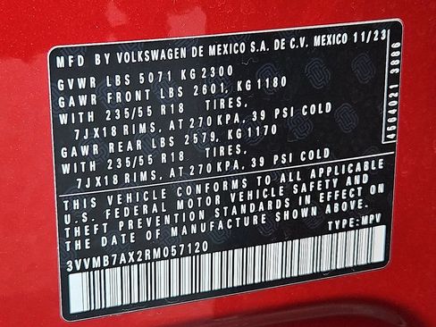 Certified 2024 Volkswagen Tiguan SE AWD/4WD image 29