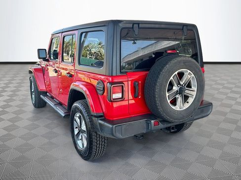 Used 2022 Jeep Wrangler Unlimited Sahara w/ Cold Weather Group AWD/4WD image 8
