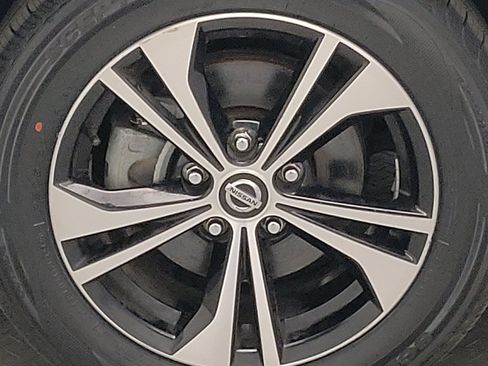 Used 2023 Nissan Sentra SV FWD image 31