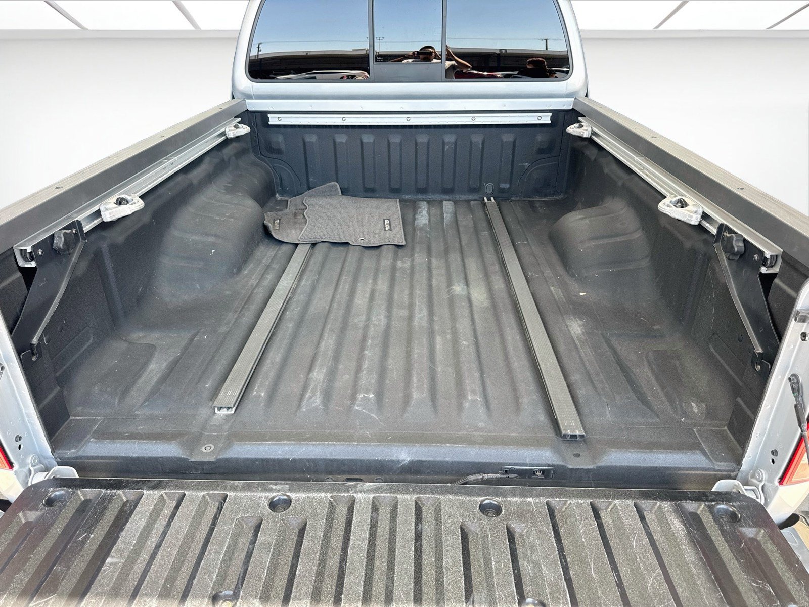 Used 2021 Nissan Frontier SV AWD/4WD image 15