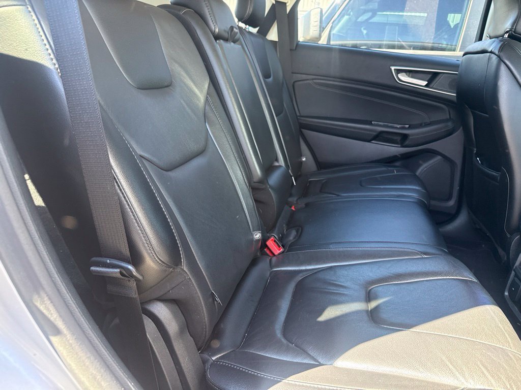Used 2019 Ford Edge Titanium FWD image 6