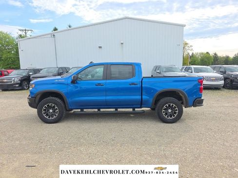 Used 2022 Chevrolet Silverado 1500 ZR2 w/ Technology Package AWD/4WD image 3