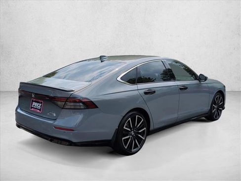 Used 2025 Honda Accord Touring image 5