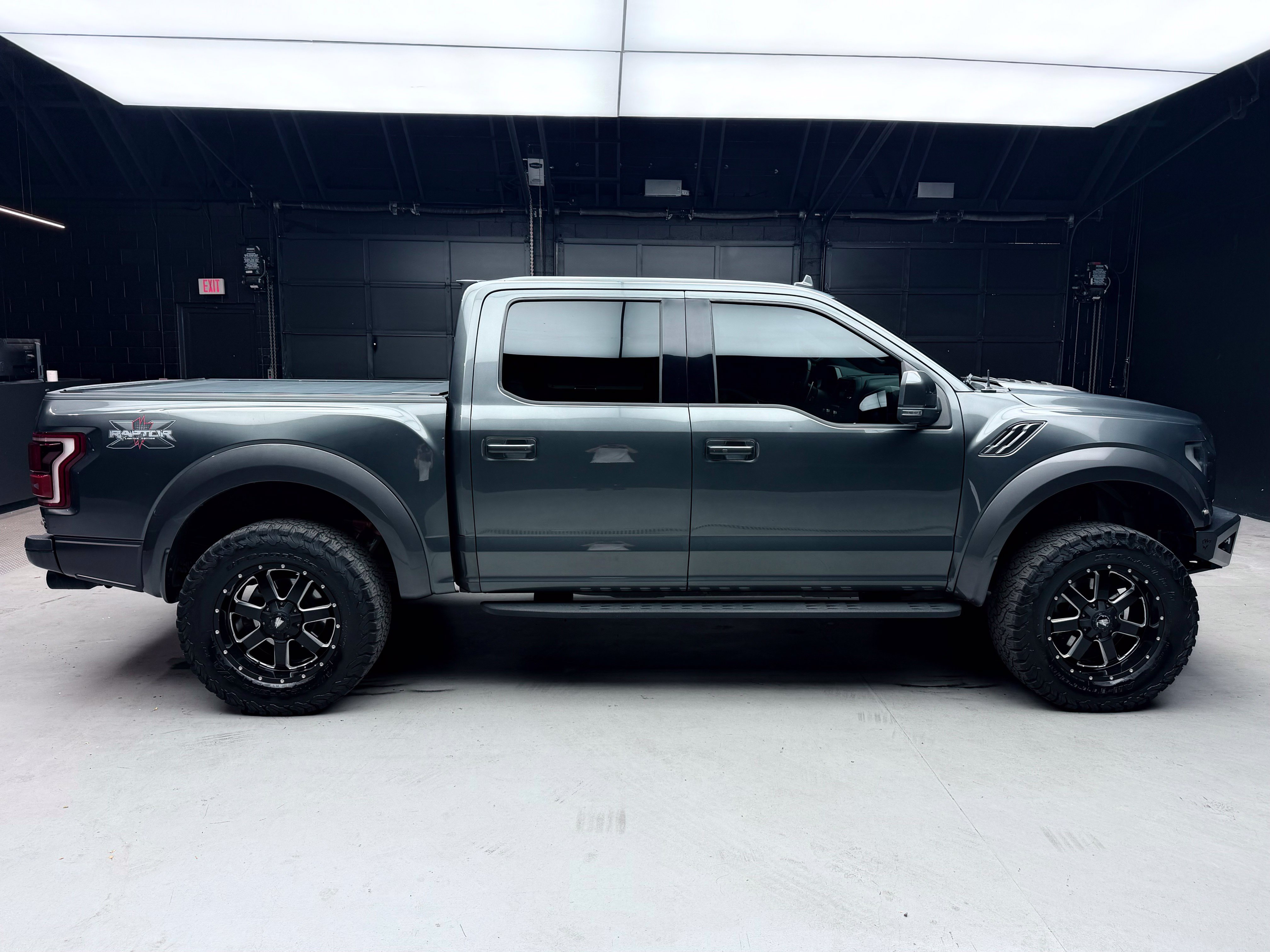 Used 2020 Ford F150 Raptor w/ Equipment Group 802A Luxury AWD/4WD image 8