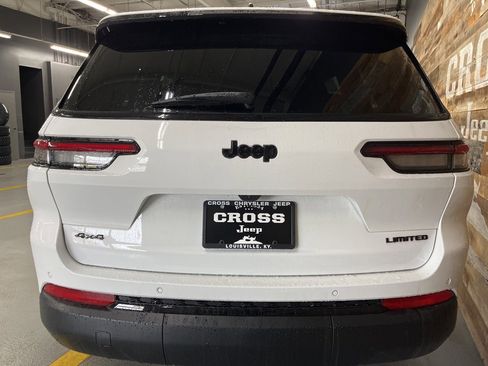 New 2025 Jeep Grand Cherokee L Limited w/ Black Appearance Package image 23