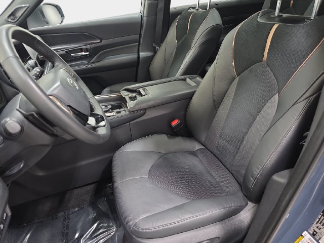 Certified 2025 Toyota Grand Highlander AWD Hybrid image 11